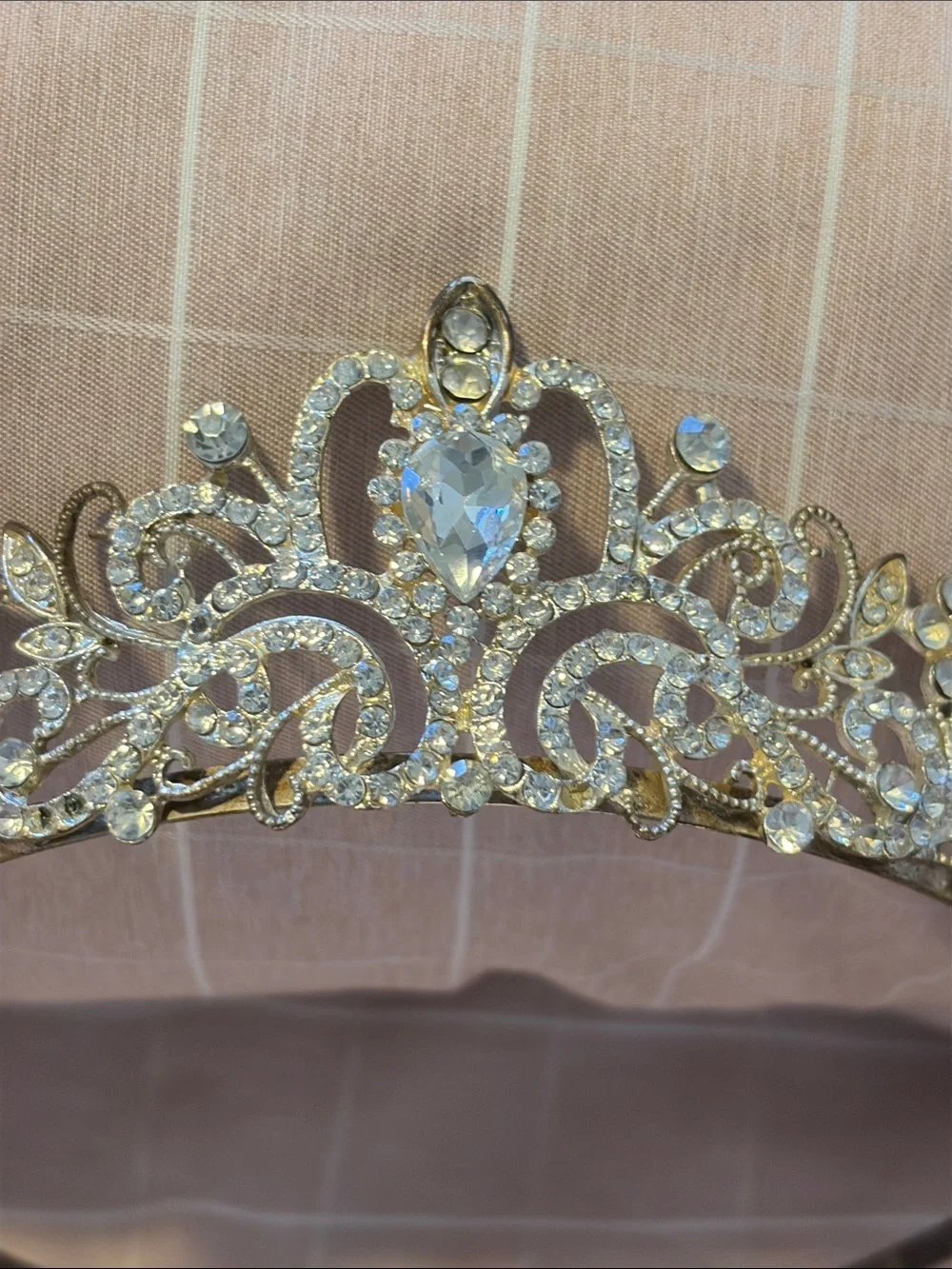 N/A elegant gold